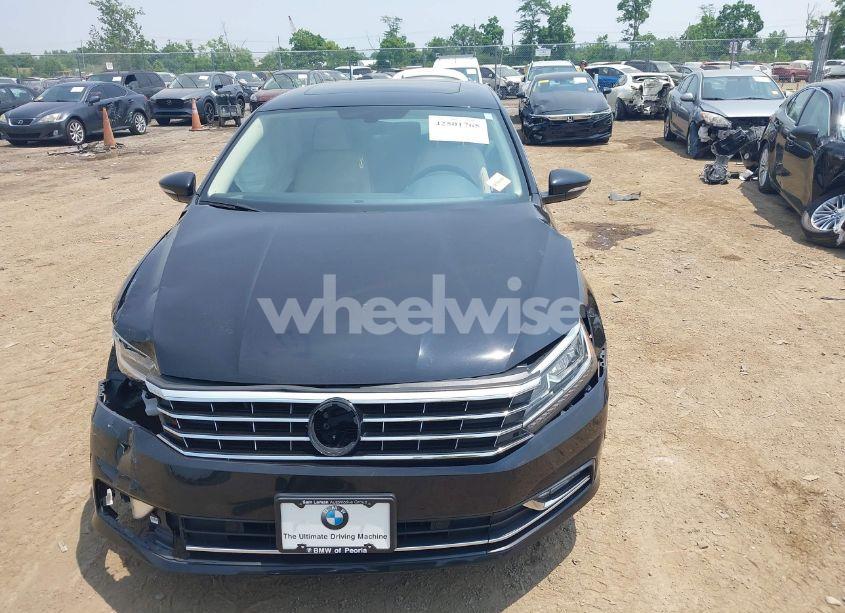 Photo 12 of 2018 Volkswagen Passat 2.0T SE (VIN 1VWBA7A39JC033051)