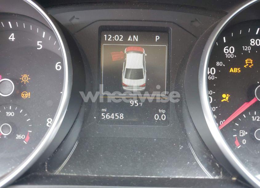 Photo 15 of 2018 Volkswagen Passat 2.0T SE (VIN 1VWBA7A39JC033051)