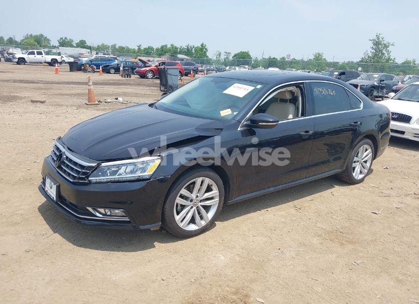 Photo 2 of 2018 Volkswagen Passat 2.0T SE (VIN 1VWBA7A39JC033051)