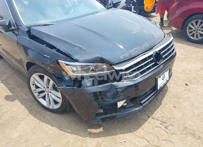 Photo 6 of 2018 Volkswagen Passat 2.0T SE (VIN 1VWBA7A39JC033051)