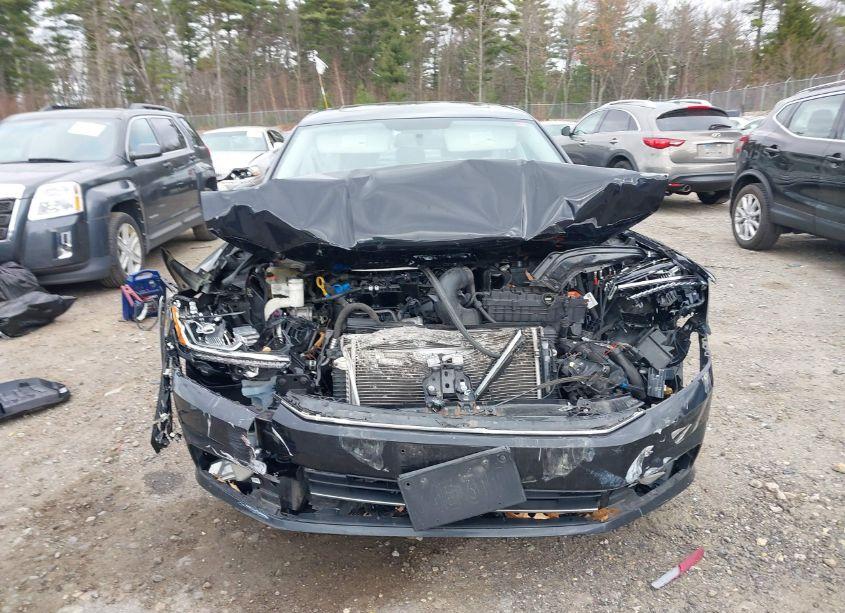 Photo 12 of 2018 Volkswagen Passat 2.0T SE (VIN 1VWBA7A39JC044681)