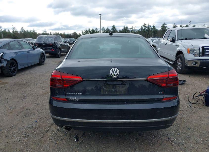 Photo 16 of 2018 Volkswagen Passat 2.0T SE (VIN 1VWBA7A39JC044681)