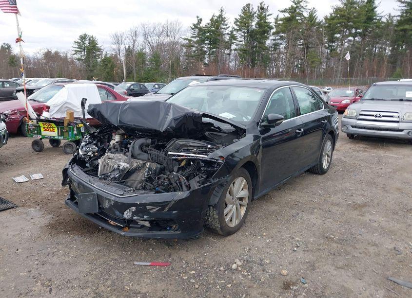 Photo 2 of 2018 Volkswagen Passat 2.0T SE (VIN 1VWBA7A39JC044681)