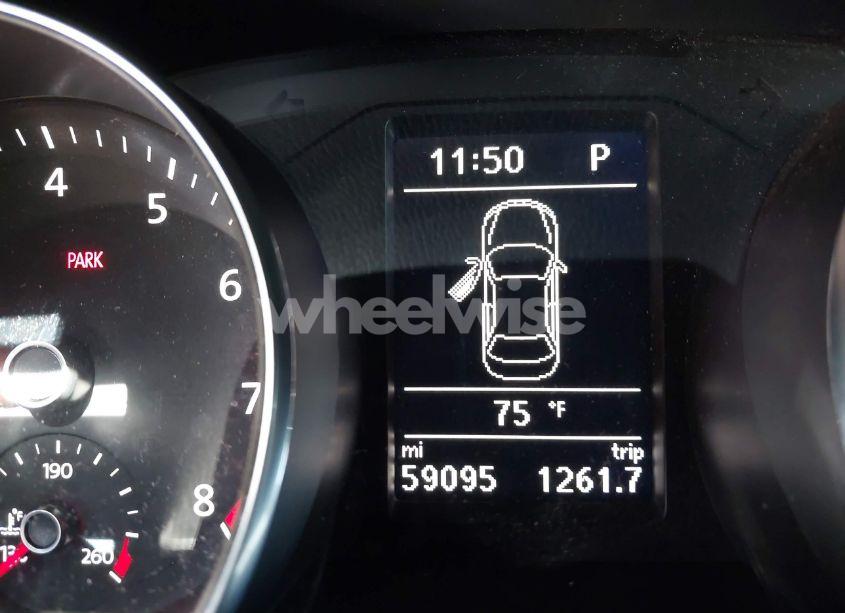 Photo 15 of 2018 Volkswagen Passat 2.0T SE (VIN 1VWBA7A3XJC045113)