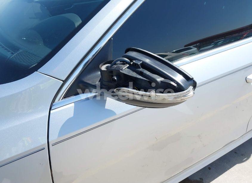 Photo 18 of 2018 Volkswagen Passat 2.0T SE (VIN 1VWBA7A3XJC045113)