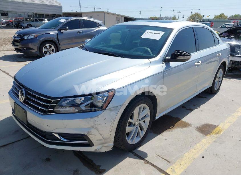 Photo 2 of 2018 Volkswagen Passat 2.0T SE (VIN 1VWBA7A3XJC045113)