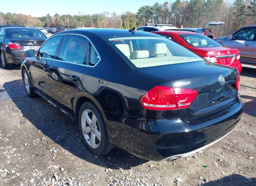 Photo 3 of 2012 Volkswagen Passat 2.5L SE (VIN 1VWBH7A30CC074005)
