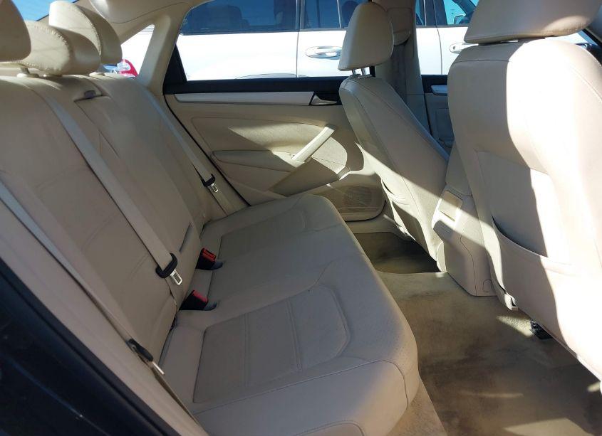 Photo 8 of 2012 Volkswagen Passat 2.5L SE (VIN 1VWBH7A30CC074005)