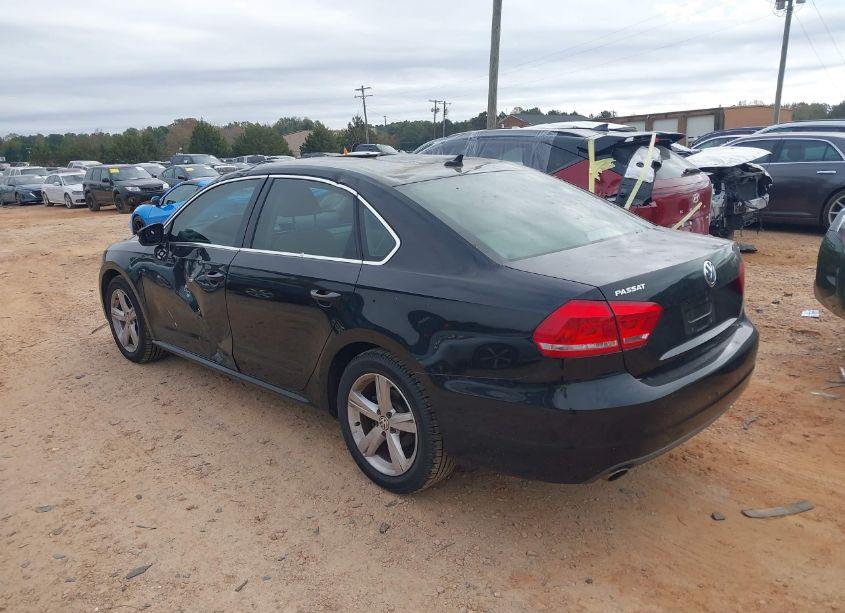 Photo 3 of 2013 Volkswagen Passat 2.5L SE (VIN 1VWBH7A30DC145642)