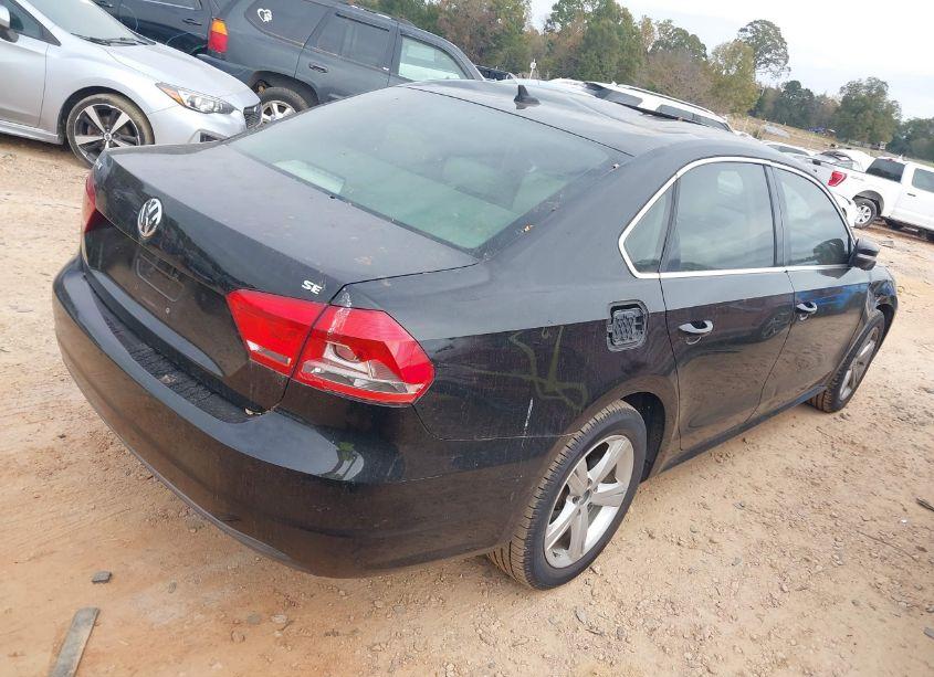 Photo 4 of 2013 Volkswagen Passat 2.5L SE (VIN 1VWBH7A30DC145642)
