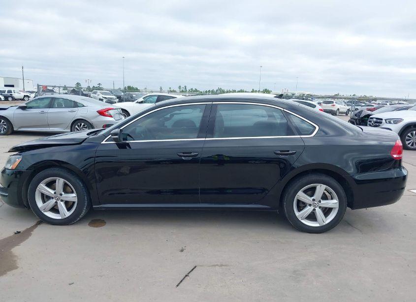 Photo 14 of 2014 Volkswagen Passat 2.5L SE (VIN 1VWBH7A30EC017869)