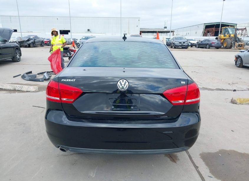 Photo 16 of 2014 Volkswagen Passat 2.5L SE (VIN 1VWBH7A30EC017869)