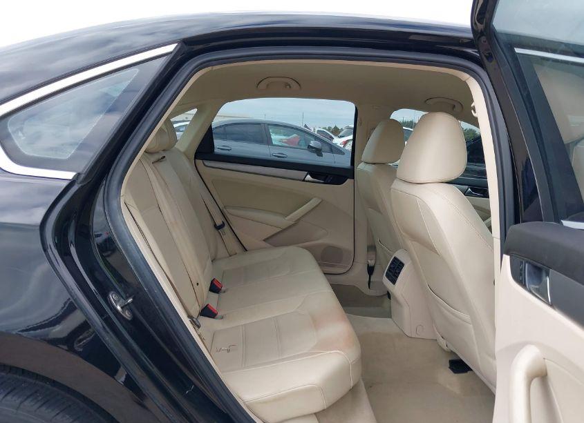 Photo 8 of 2014 Volkswagen Passat 2.5L SE (VIN 1VWBH7A30EC017869)