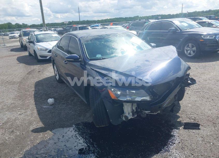 2012 Volkswagen Passat 2.5L SE (VIN 1VWBH7A31CC026836) main photo