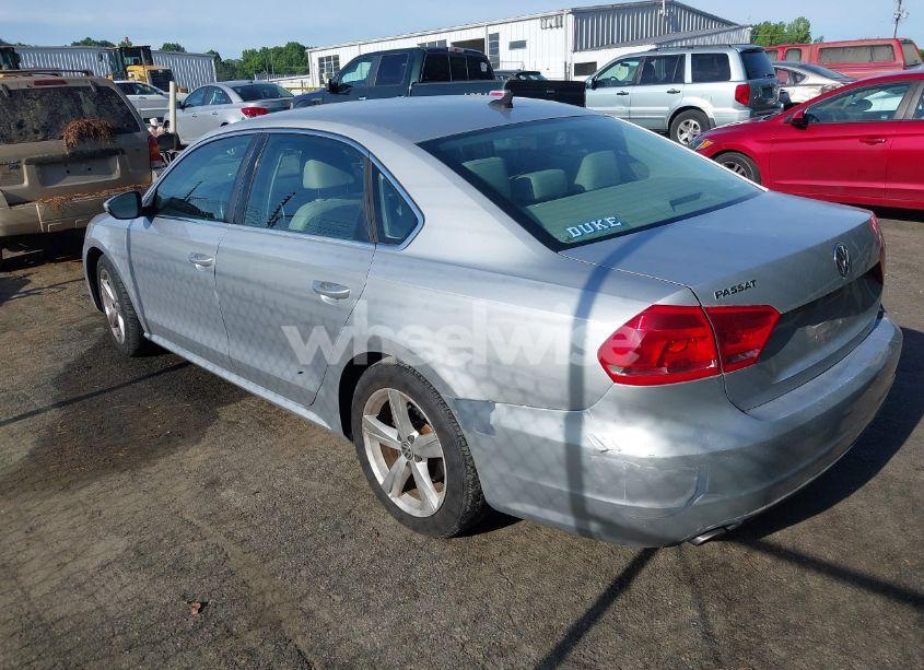 Photo 3 of 2012 Volkswagen Passat 2.5L SE (VIN 1VWBH7A31CC060209)