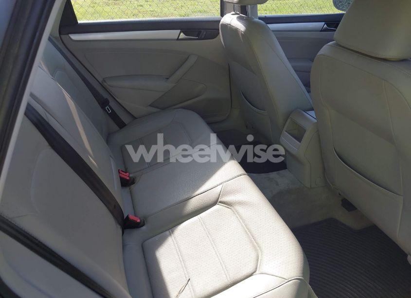 Photo 8 of 2012 Volkswagen Passat 2.5L SE (VIN 1VWBH7A31CC060209)