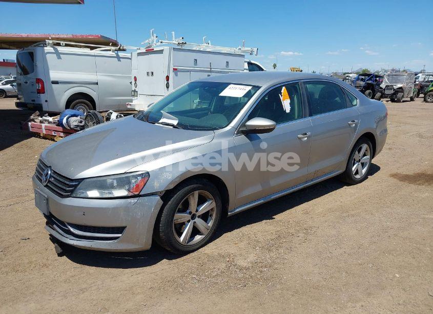 Photo 2 of 2012 Volkswagen Passat 2.5L SE (VIN 1VWBH7A32CC026893)
