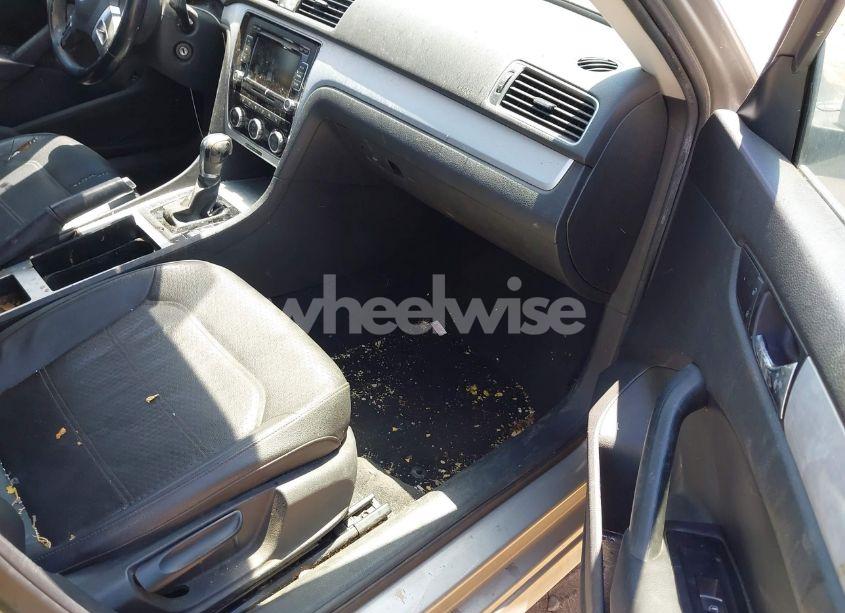 Photo 5 of 2012 Volkswagen Passat 2.5L SE (VIN 1VWBH7A32CC026893)