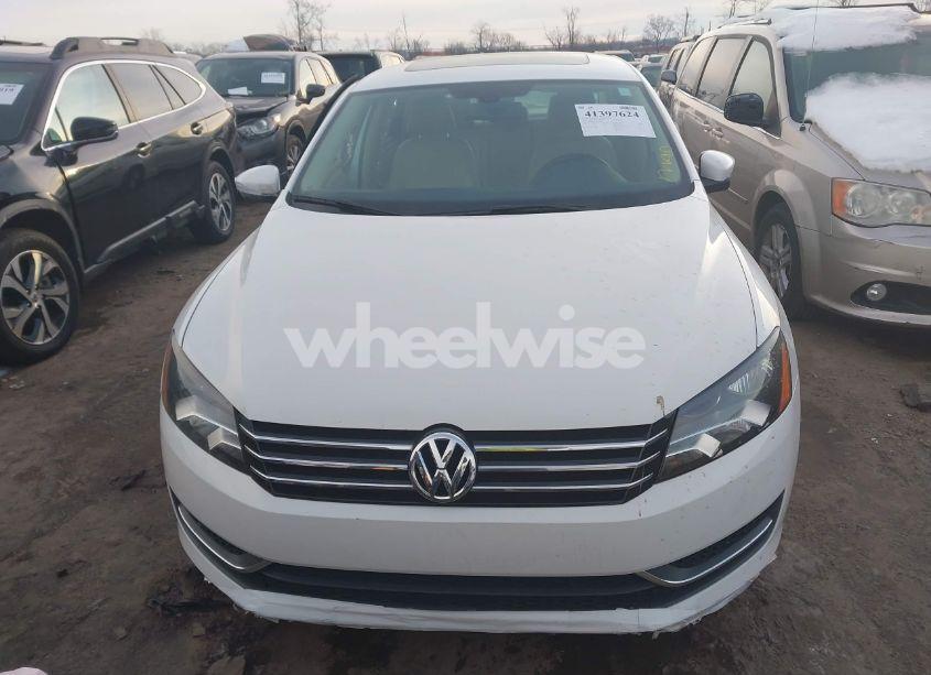 Photo 12 of 2012 Volkswagen Passat 2.5L SE (VIN 1VWBH7A32CC033987)