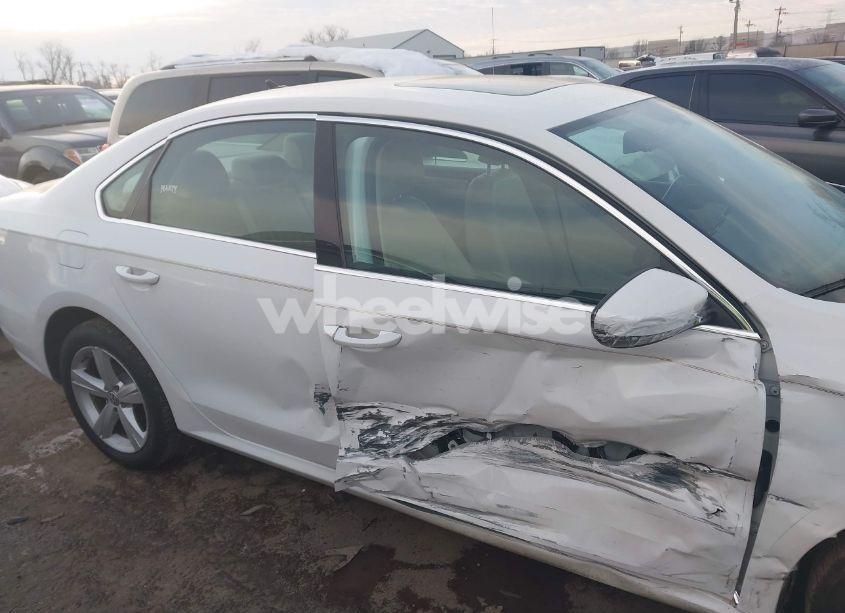 Photo 13 of 2012 Volkswagen Passat 2.5L SE (VIN 1VWBH7A32CC033987)