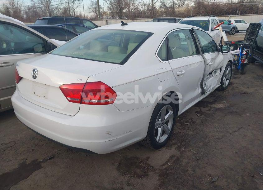 Photo 4 of 2012 Volkswagen Passat 2.5L SE (VIN 1VWBH7A32CC033987)