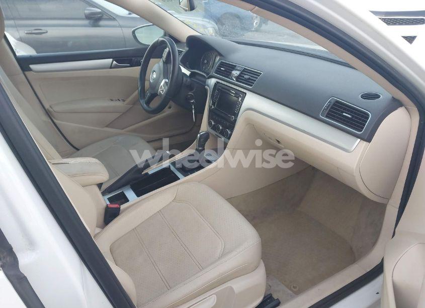 Photo 5 of 2012 Volkswagen Passat 2.5L SE (VIN 1VWBH7A32CC033987)
