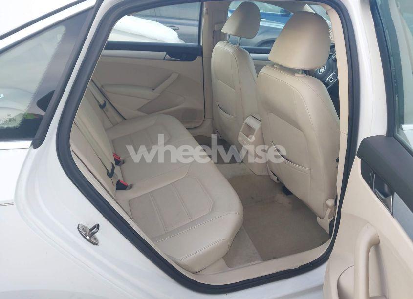Photo 8 of 2012 Volkswagen Passat 2.5L SE (VIN 1VWBH7A32CC033987)