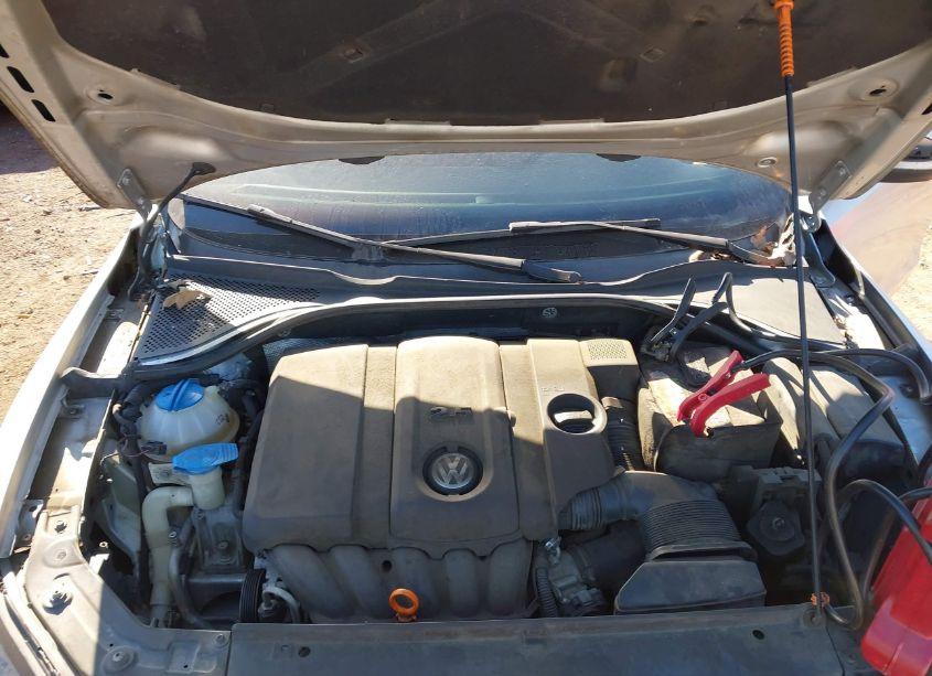 Photo 10 of 2013 Volkswagen Passat 2.5L SE (VIN 1VWBH7A32DC011408)