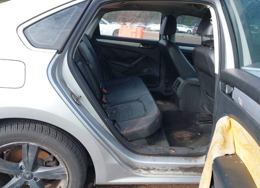 Photo 8 of 2013 Volkswagen Passat 2.5L SE (VIN 1VWBH7A32DC011408)