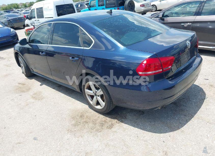 Photo 3 of 2012 Volkswagen Passat 2.5L SE (VIN 1VWBH7A33CC017183)