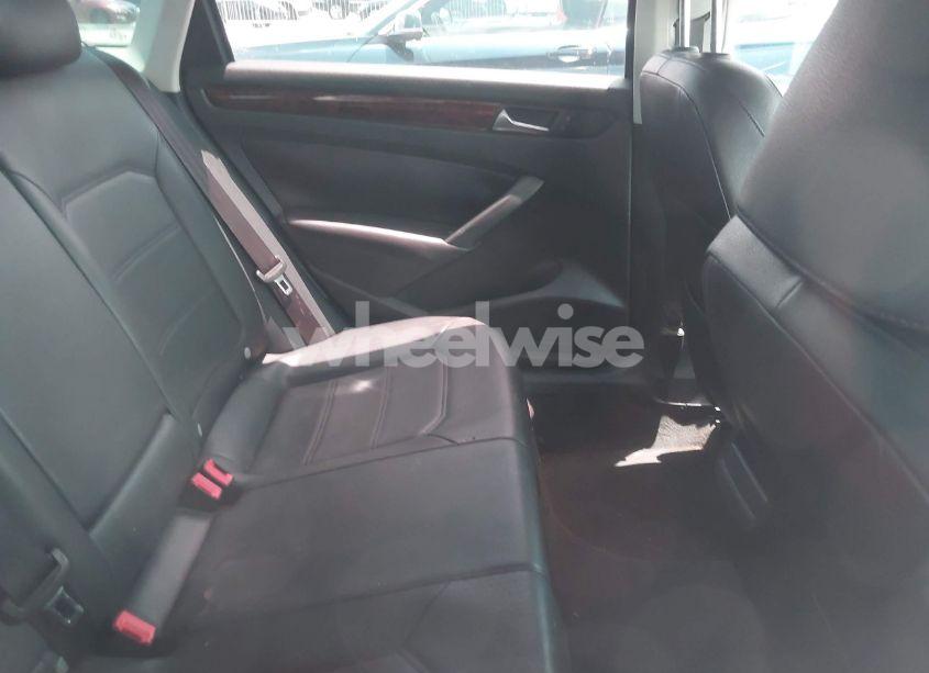 Photo 8 of 2012 Volkswagen Passat 2.5L SE (VIN 1VWBH7A33CC017183)