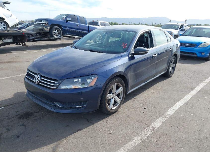 Photo 2 of 2012 Volkswagen Passat 2.5L SE (VIN 1VWBH7A33CC045758)
