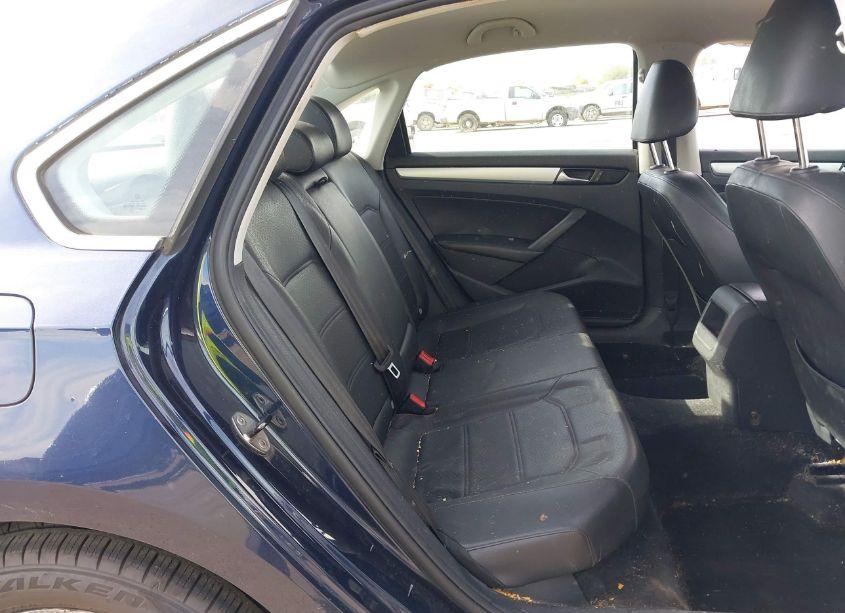 Photo 8 of 2012 Volkswagen Passat 2.5L SE (VIN 1VWBH7A33CC045758)