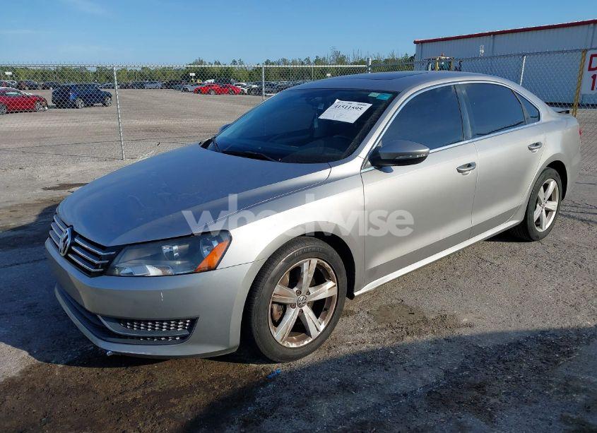 Photo 2 of 2012 Volkswagen Passat 2.5L SE (VIN 1VWBH7A33CC065976)