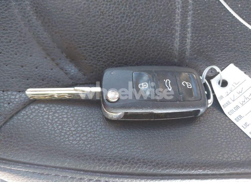 Photo 11 of 2012 Volkswagen Passat 2.5L SE (VIN 1VWBH7A33CC096242)