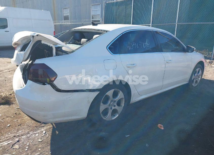 Photo 4 of 2012 Volkswagen Passat 2.5L SE (VIN 1VWBH7A33CC096242)