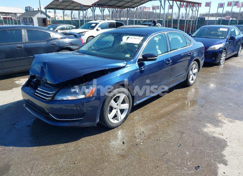 Photo 2 of 2013 Volkswagen Passat 2.5L SE (VIN 1VWBH7A33DC005813)