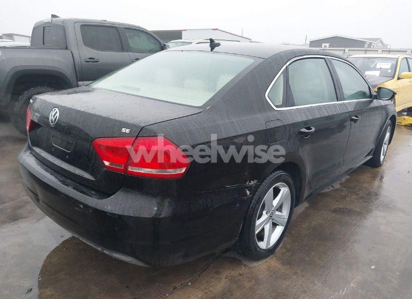 Photo 4 of 2013 Volkswagen Passat 2.5L SE (VIN 1VWBH7A33DC052582)