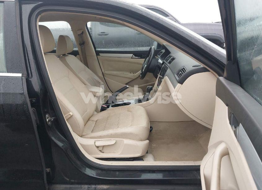 Photo 5 of 2013 Volkswagen Passat 2.5L SE (VIN 1VWBH7A33DC052582)