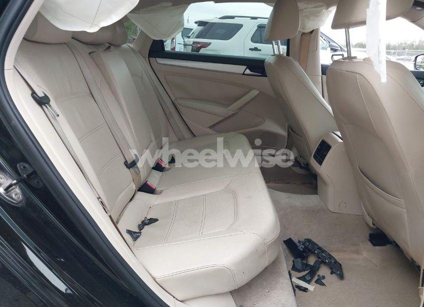 Photo 8 of 2013 Volkswagen Passat 2.5L SE (VIN 1VWBH7A33DC150043)