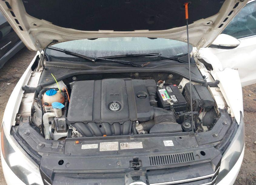Photo 10 of 2012 Volkswagen Passat 2.5L SE (VIN 1VWBH7A34CC096945)