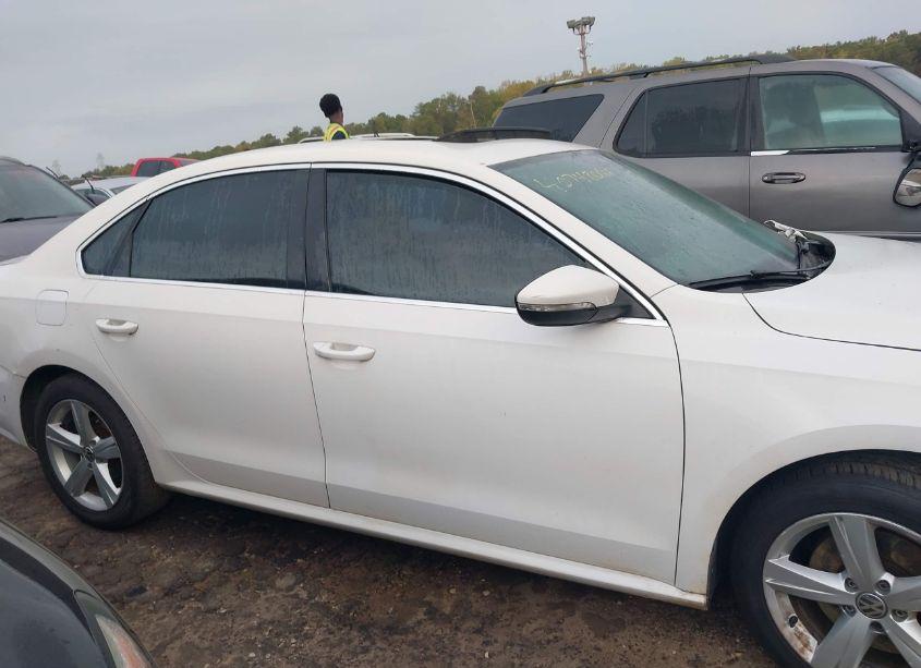 Photo 13 of 2012 Volkswagen Passat 2.5L SE (VIN 1VWBH7A34CC096945)