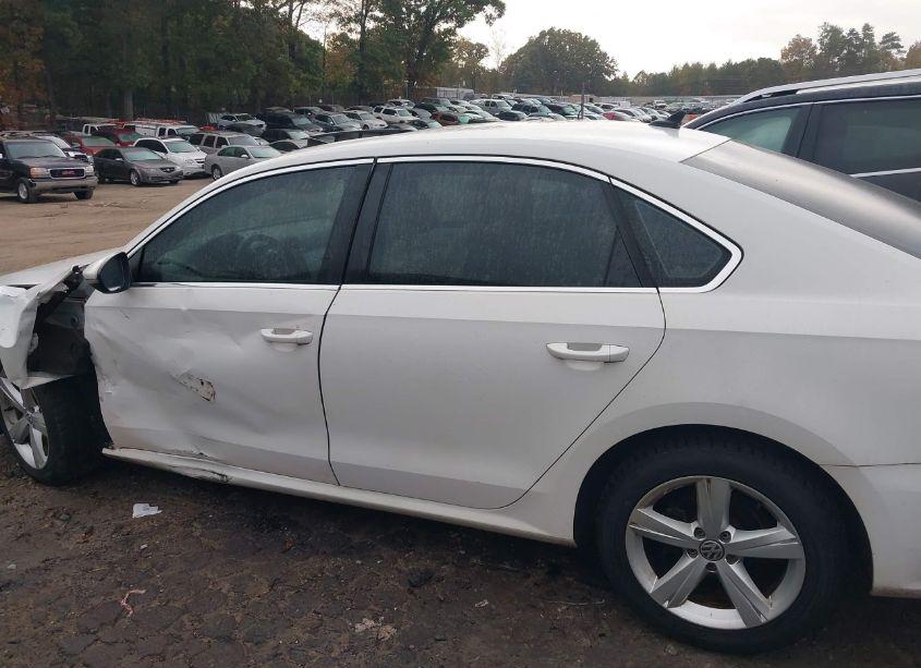 Photo 14 of 2012 Volkswagen Passat 2.5L SE (VIN 1VWBH7A34CC096945)