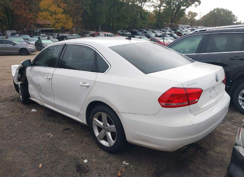 Photo 3 of 2012 Volkswagen Passat 2.5L SE (VIN 1VWBH7A34CC096945)