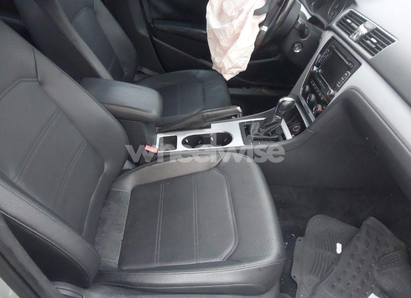 Photo 5 of 2013 Volkswagen Passat 2.5L SE (VIN 1VWBH7A34DC013662)