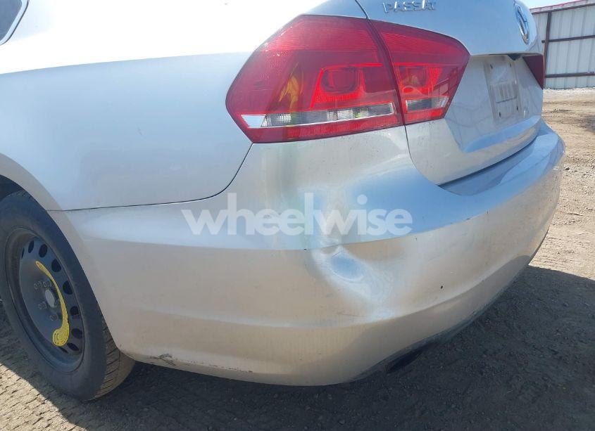 Photo 11 of 2014 Volkswagen Passat 2.5L SE (VIN 1VWBH7A34EC009550)