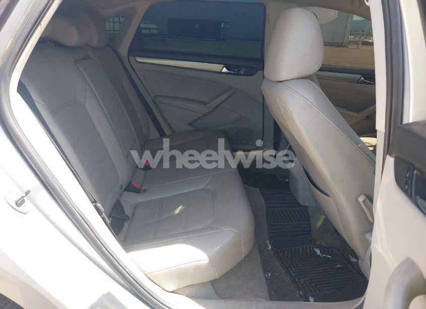 Photo 8 of 2014 Volkswagen Passat 2.5L SE (VIN 1VWBH7A34EC009550)