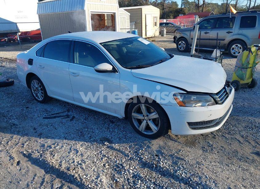 2012 Volkswagen Passat 2.5L SE (VIN 1VWBH7A35CC062013) main photo