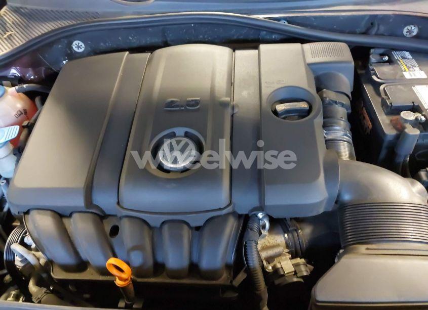 Photo 10 of 2012 Volkswagen Passat 2.5L SE (VIN 1VWBH7A35CC075103)