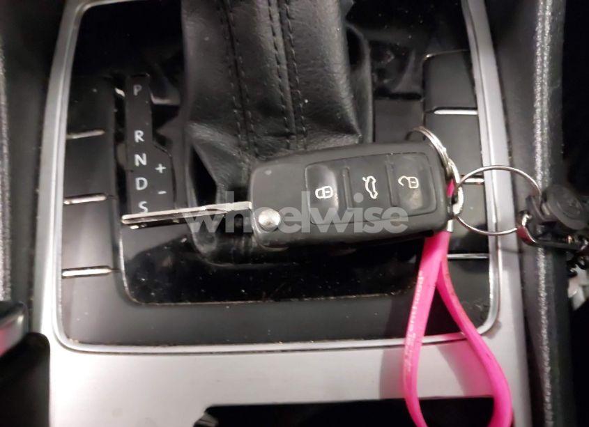 Photo 11 of 2012 Volkswagen Passat 2.5L SE (VIN 1VWBH7A35CC075103)
